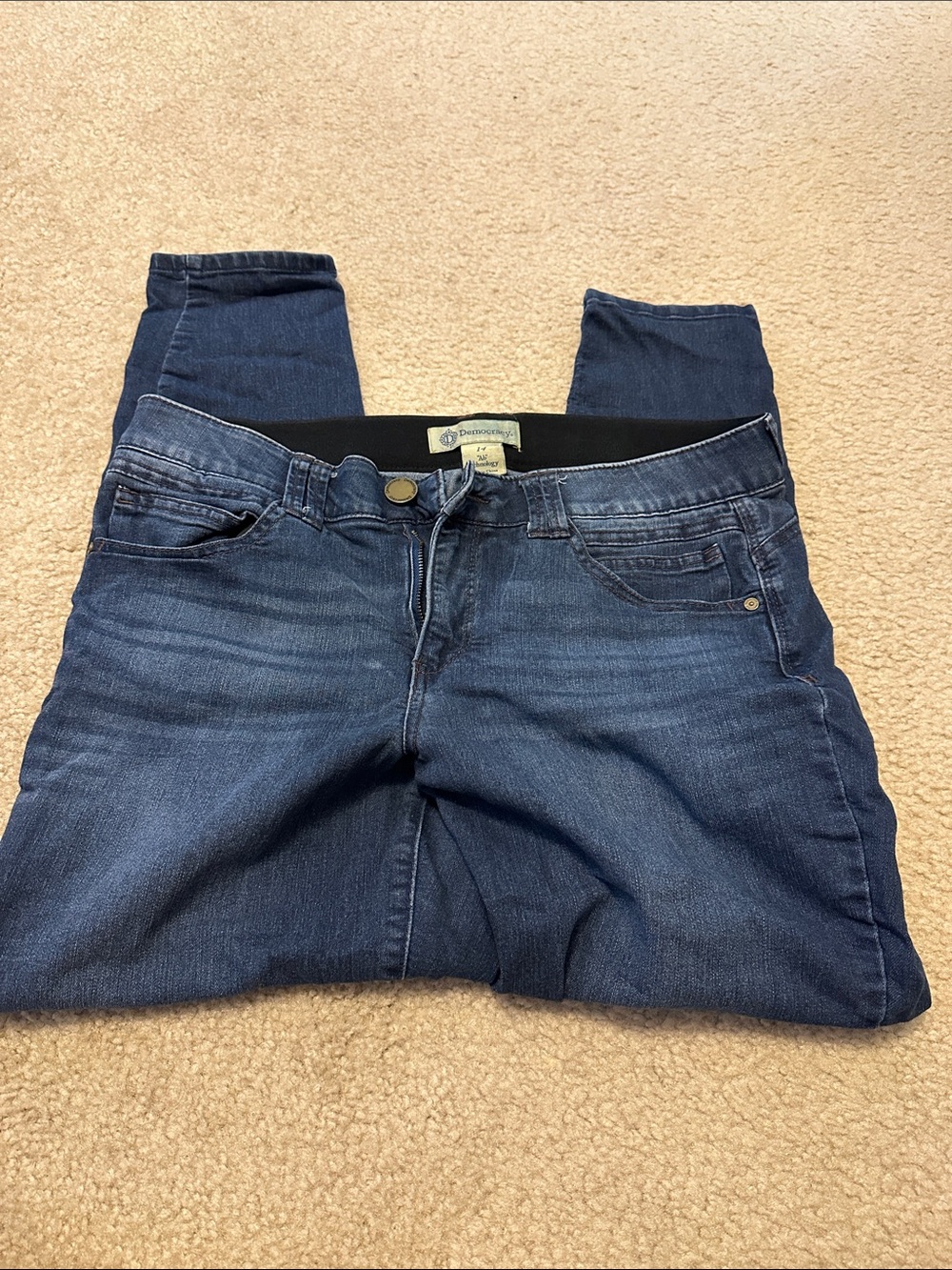 Democracy Dark Indigo Jeggings with Comfortable Stretch